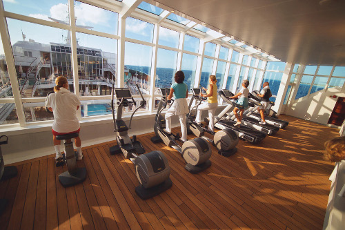 BUCHE MEER SEE Fitnessraum mit Meerblick Hapag-Lloyd Cruises