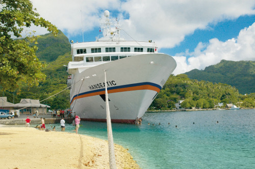 BUCHE MEER SEE MS HANSEATIC in Südsee Hapag-Lloyd Cruises