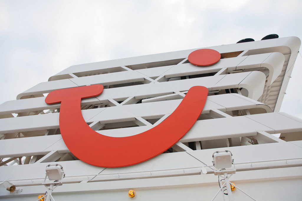 BUCHE MEER SEE <i>Mein Schiff 1 </i> - TUI Logo